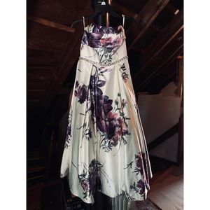 Purple & White Floral Strapless Midi Dress